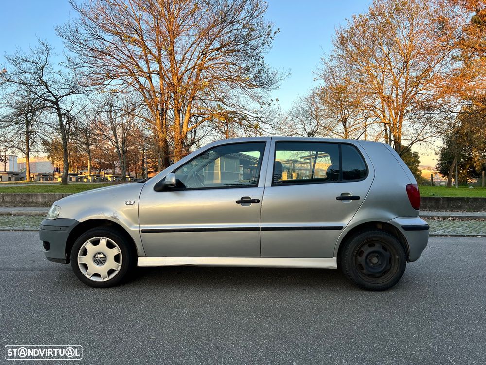 VW Polo 1.0 Confortline - 2