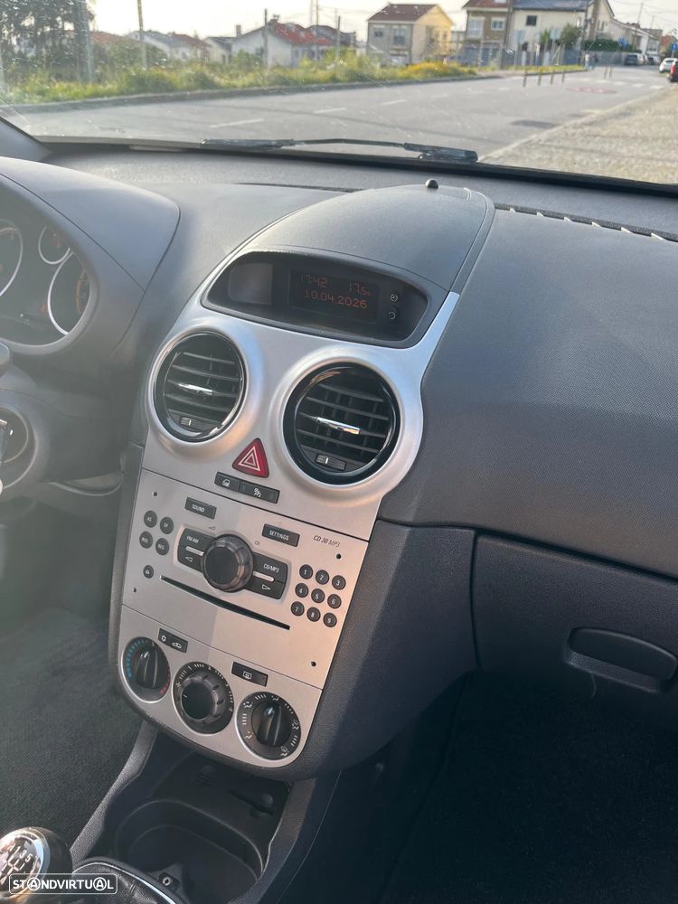 Opel Corsa 1.3 CDTI Enjoy EcoFLEX - 9