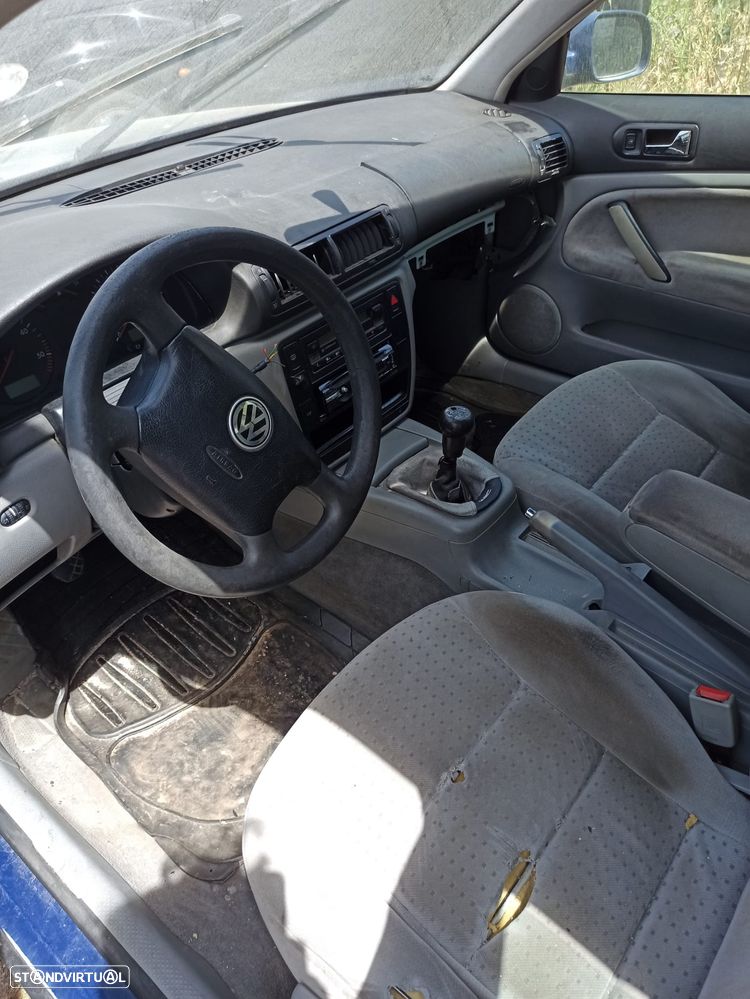 VW Passat Variant 2.5 TDi Highline - 11