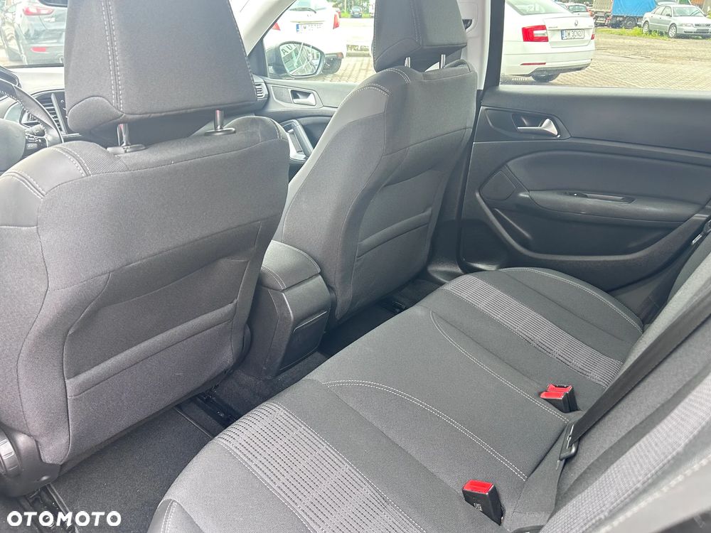 Peugeot 308 1.2 PureTech GPF Allure S&S - 13