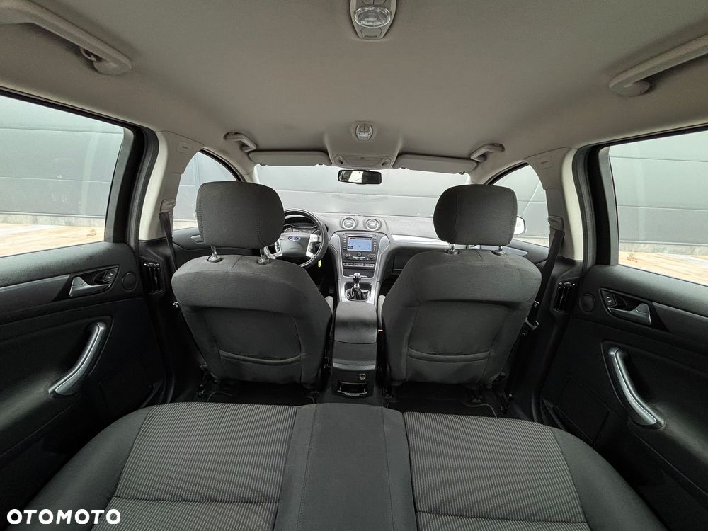 Ford Mondeo 2.0 TDCi Ghia - 18