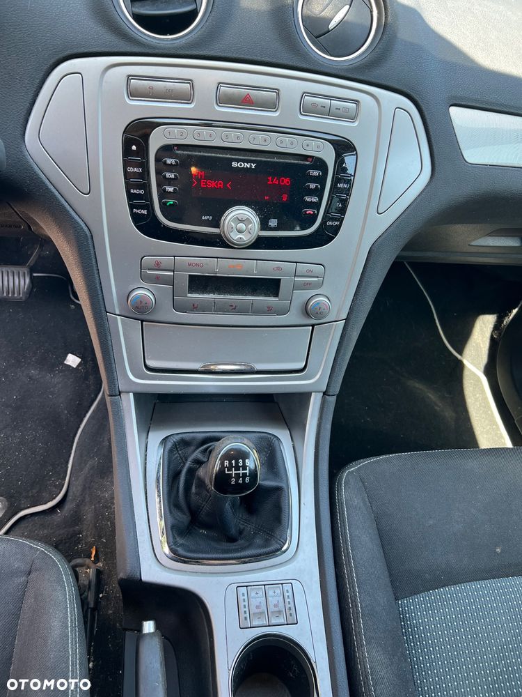 Ford Mondeo 2.0 TDCi ECOnetic Business Edition - 8