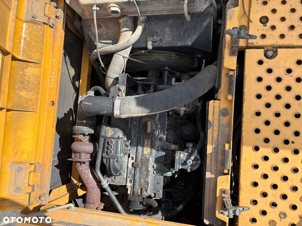 Volvo EC140BLC - 8
