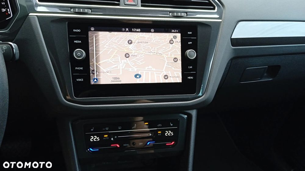 Volkswagen Tiguan 2.0 TDI Elegance DSG - 24