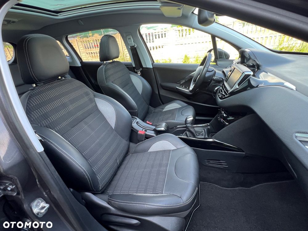Peugeot 2008 BlueHDi 100 STOP & START Allure - 10