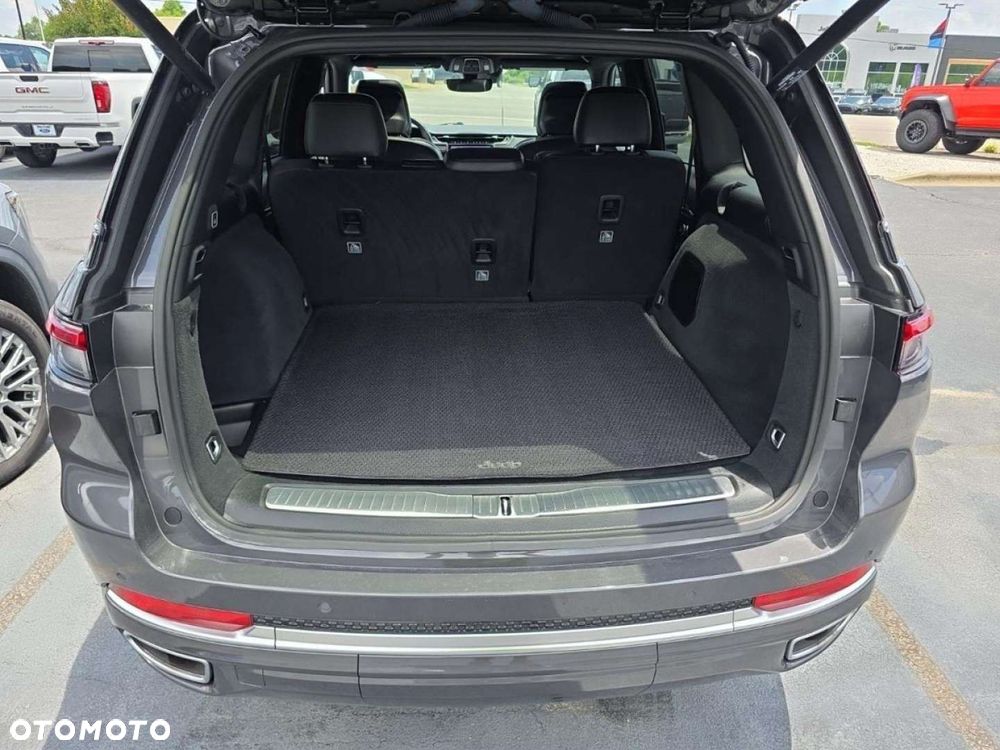 Jeep Grand Cherokee - 4