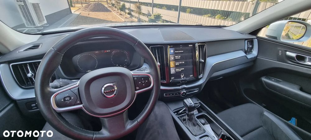 Volvo XC 60 D4 AWD Geartronic Momentum - 12