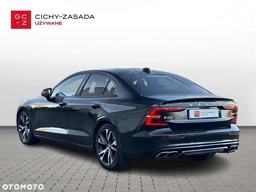 Volvo S60 B5 B AWD R-Design - 3