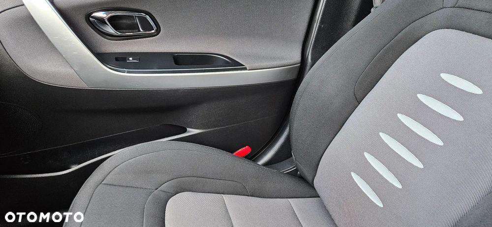Kia Ceed - 24