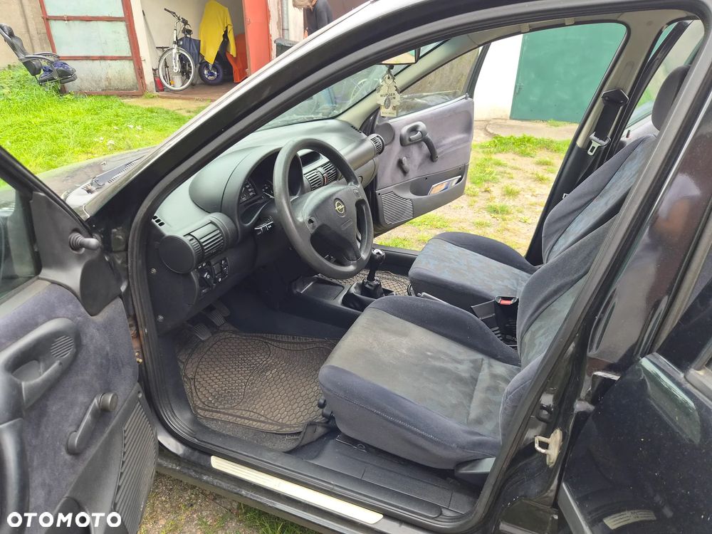 Opel Corsa 1.0 City 12v - 8
