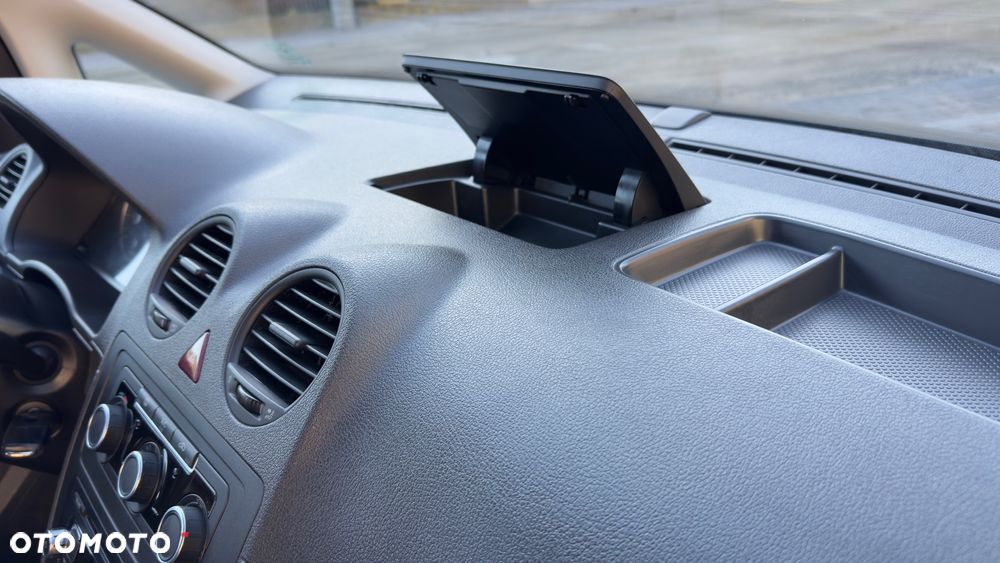 Volkswagen Caddy - 28