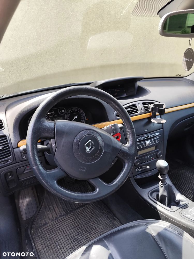 Renault Laguna 2.0 dCi Initiale - 7