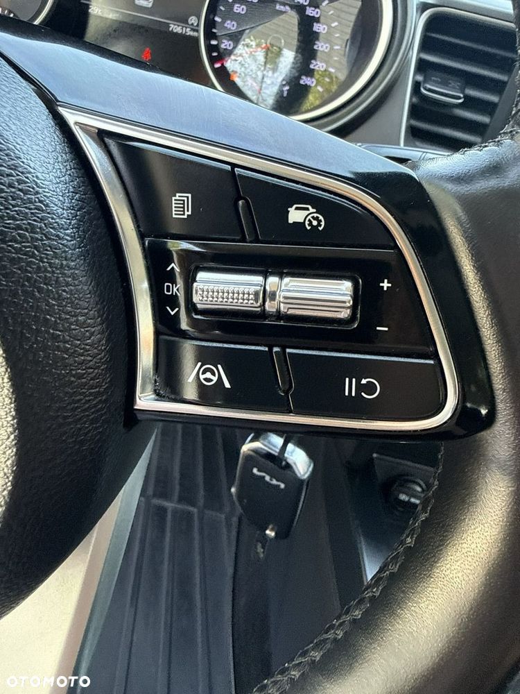 Kia Ceed - 22