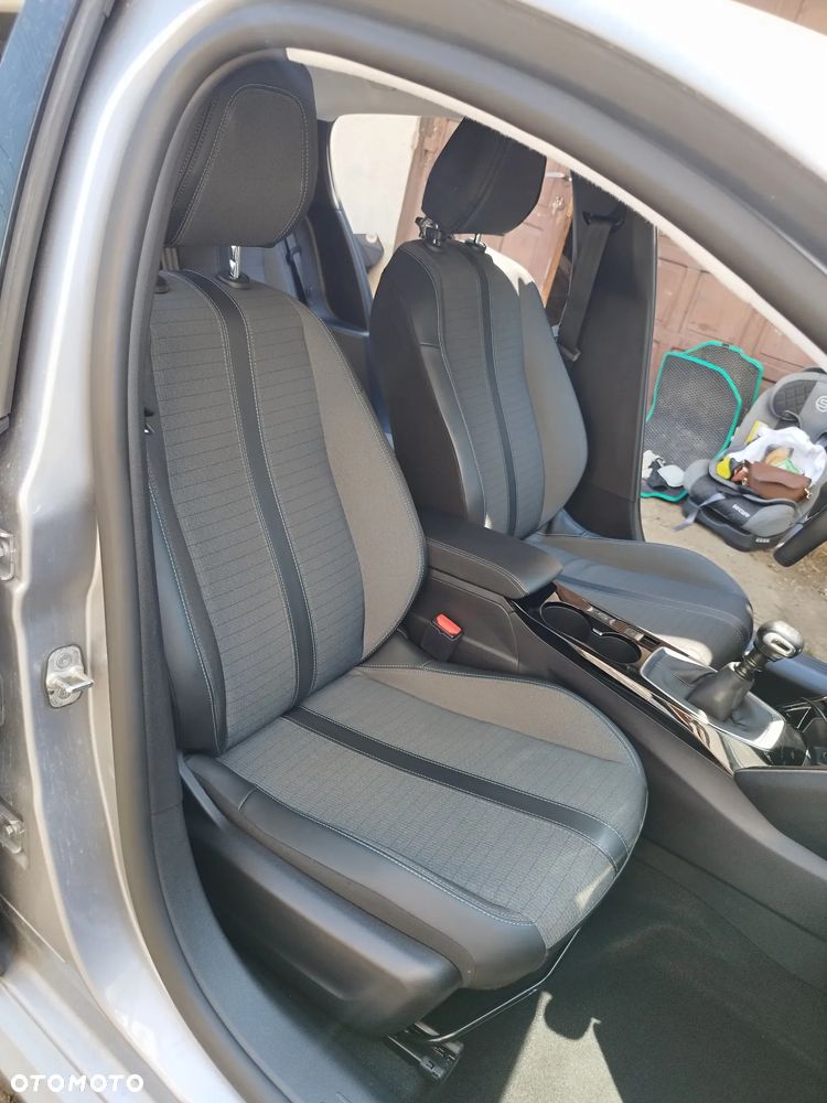 Peugeot 208 PureTech 100 Allure Pack - 18