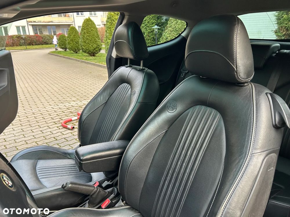 Alfa Romeo Mito 1.4 TB MultiAir Distinctive S&S TCT - 12