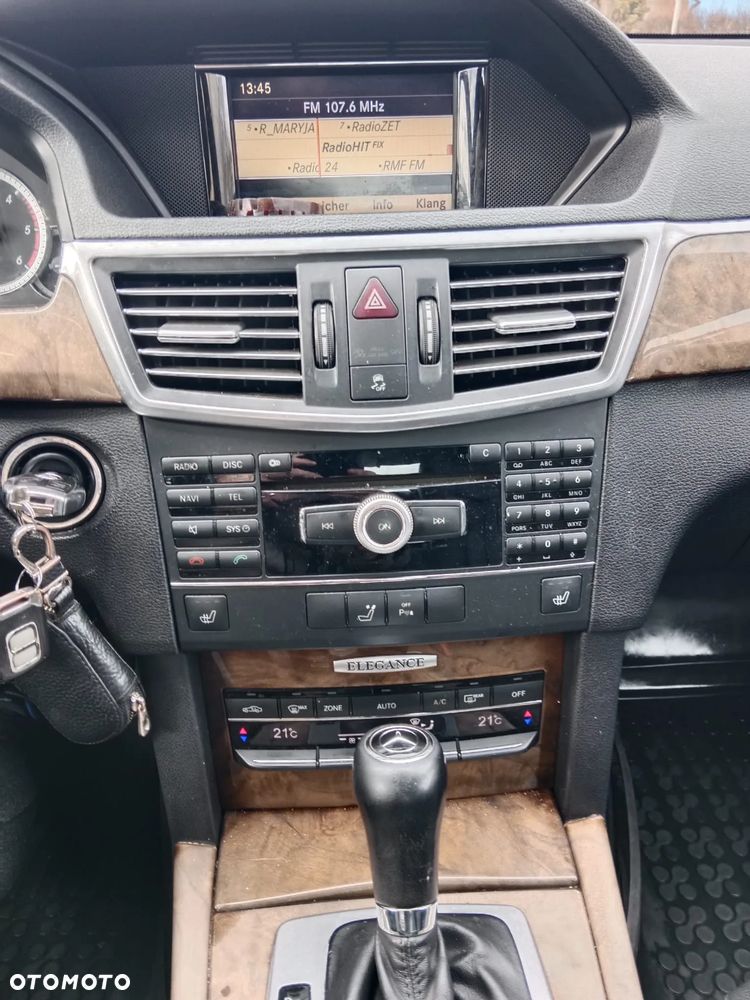Mercedes-Benz Klasa E 250 CDI 4Matic 7G-TRONIC Elegance - 9