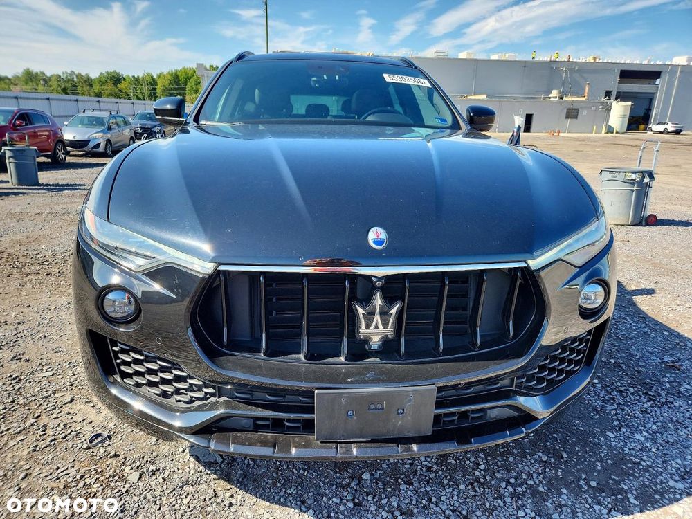 Maserati Levante - 5