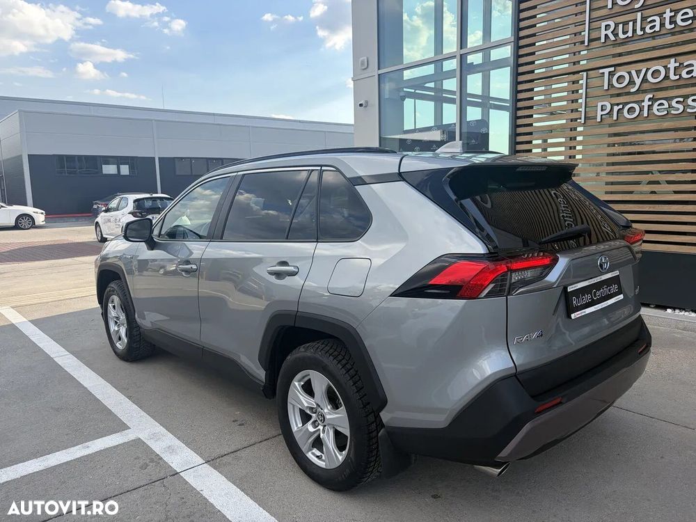 Toyota RAV4 - 5