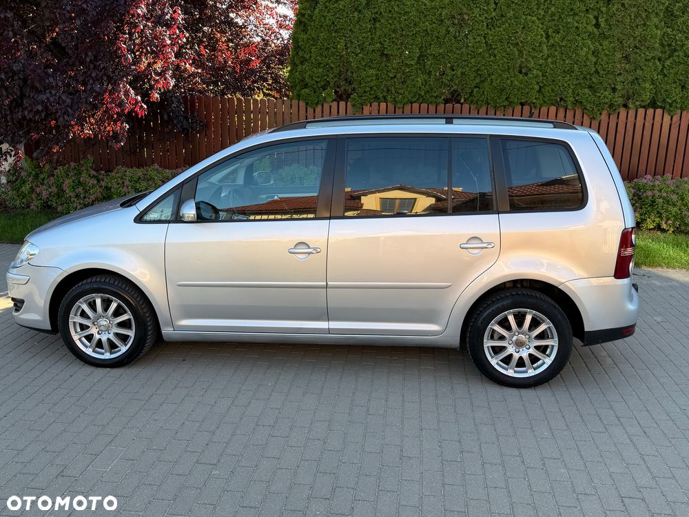 Volkswagen Touran 1.9 TDI DPF Blue Motion Highline - 20