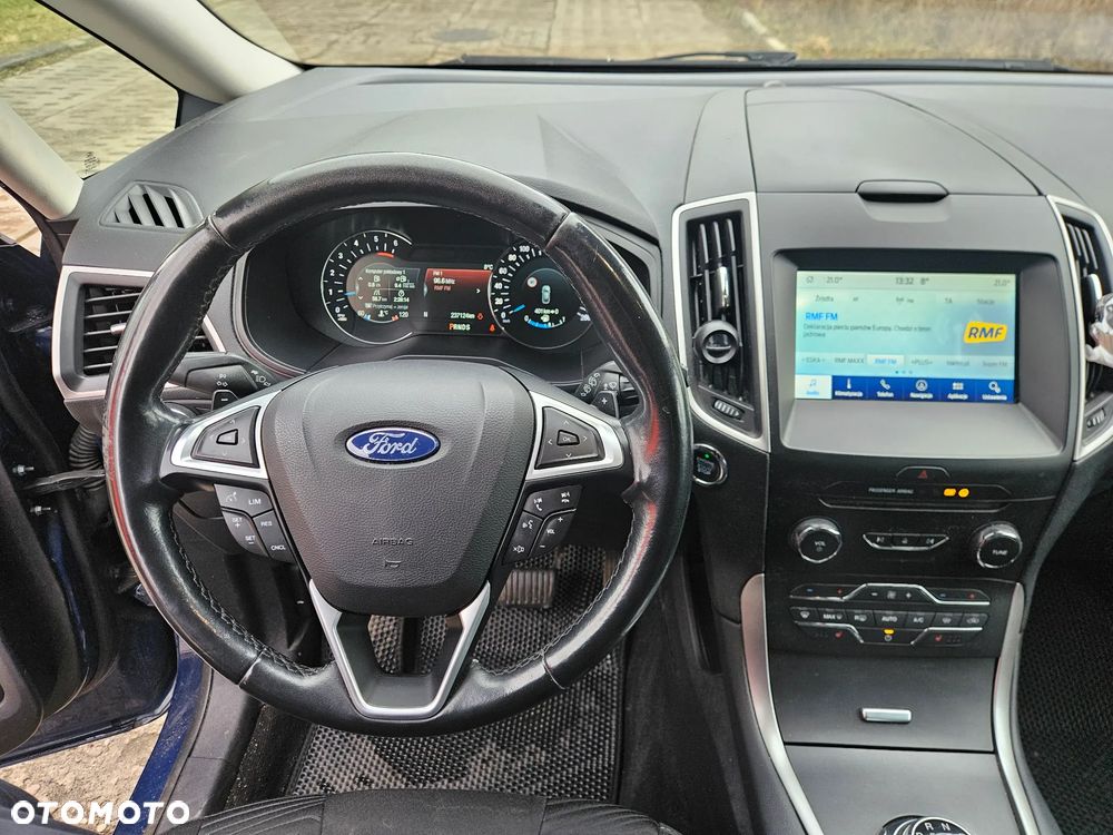 Ford S-Max - 8