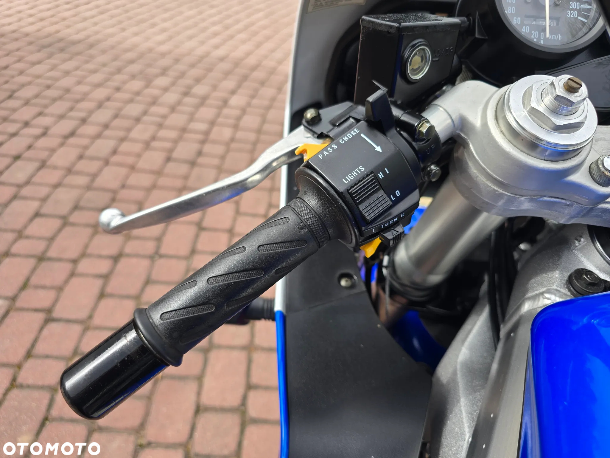 Suzuki GSX-R - 15
