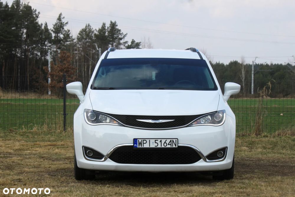 Chrysler Pacifica - 3