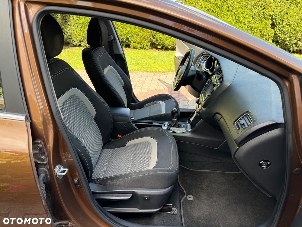 Kia Ceed 1.6 CRDi 136 ISG Platinum Edition - 30