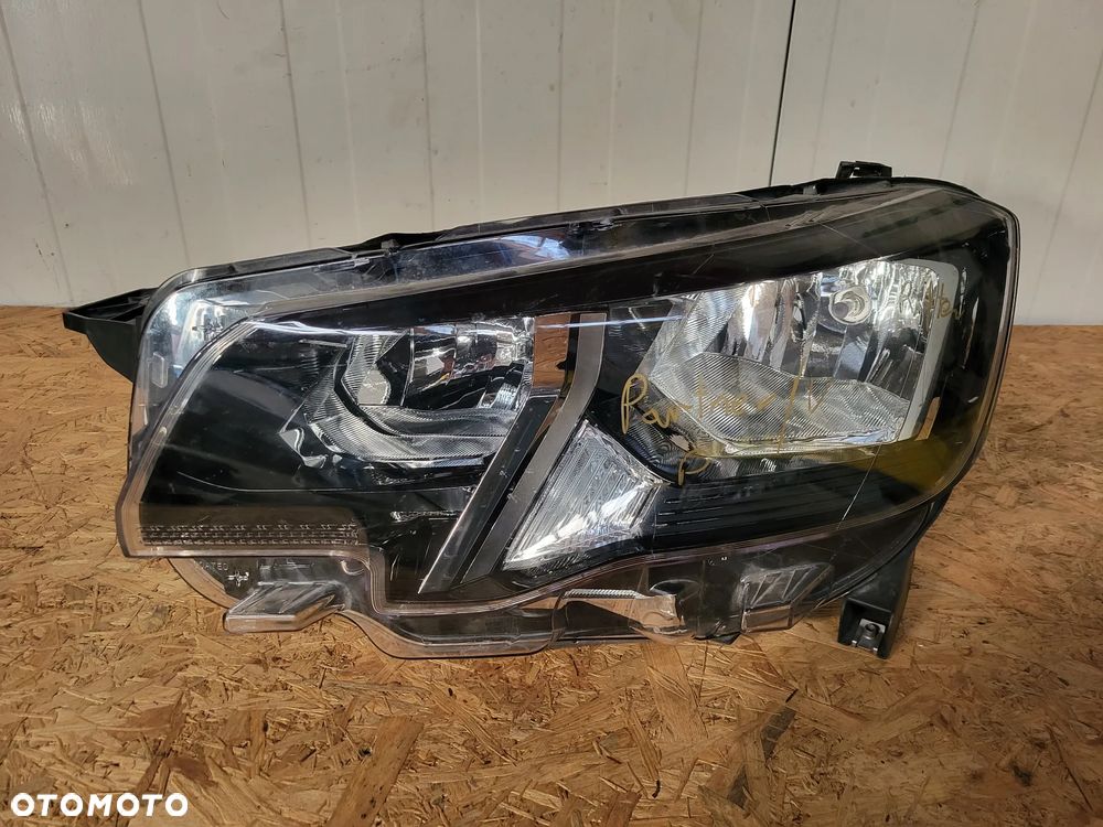 Lampa przednia lewa Peugeot Partner IV - 1