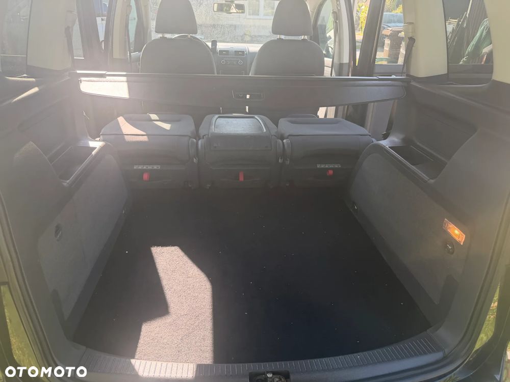 Volkswagen Touran 2.0 TDI DPF Comfortline - 12