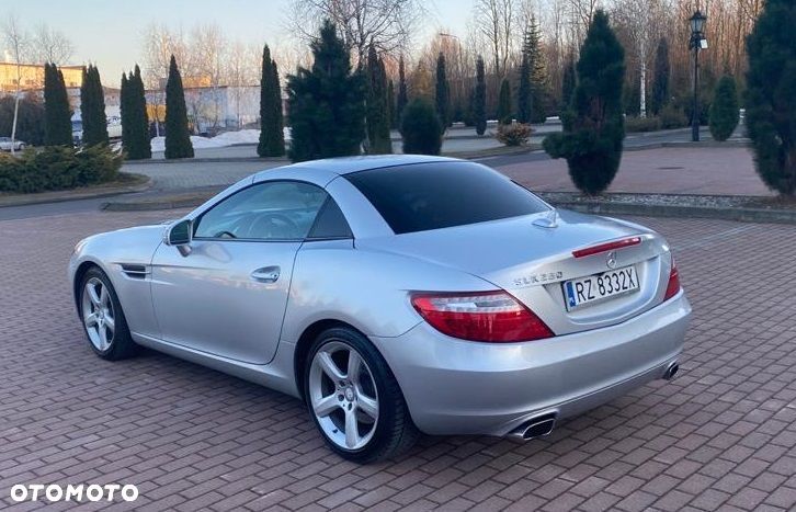Mercedes-Benz SLK 250 CGI - 35