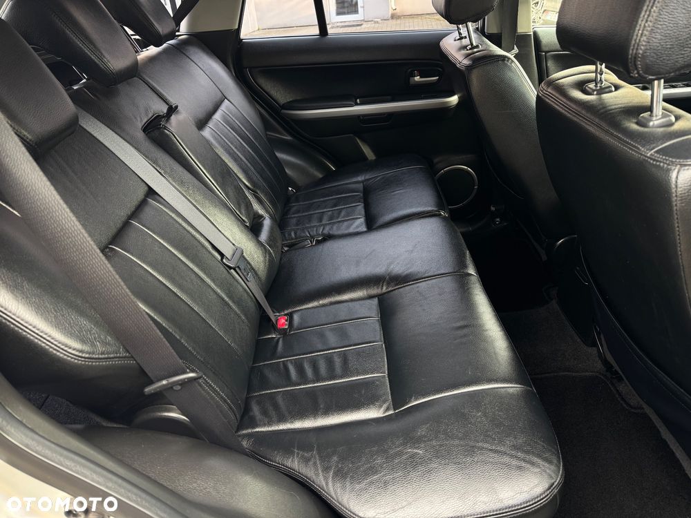 Suzuki Grand Vitara 2.0 De luxe - 25