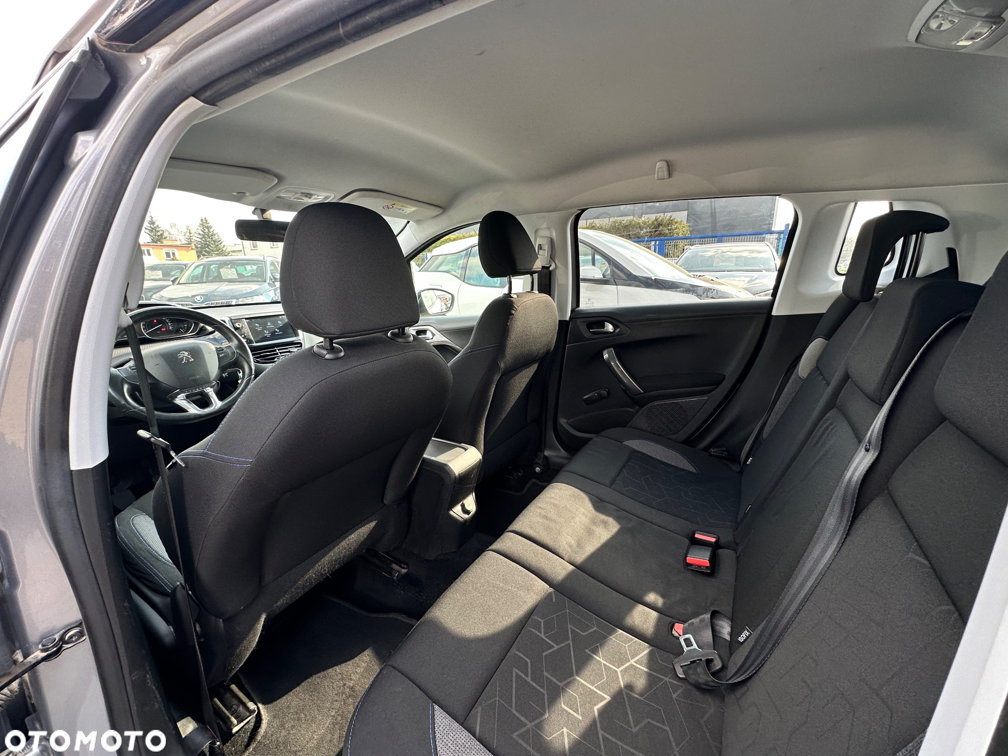 Peugeot 2008 1.2 Pure Tech Style - 10