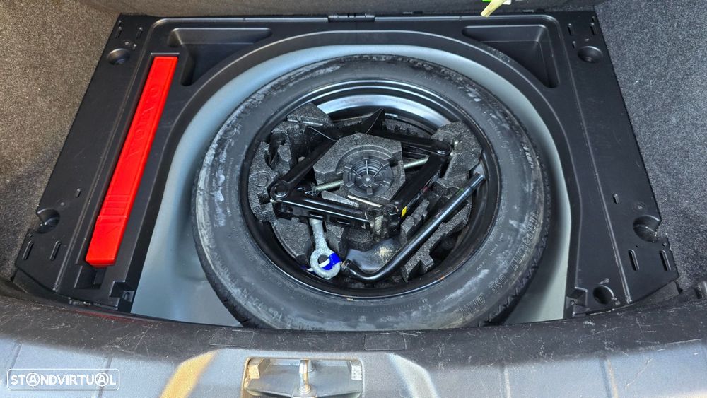 Volvo V40 1.6 D2 Momentum Powershift Eco - 46