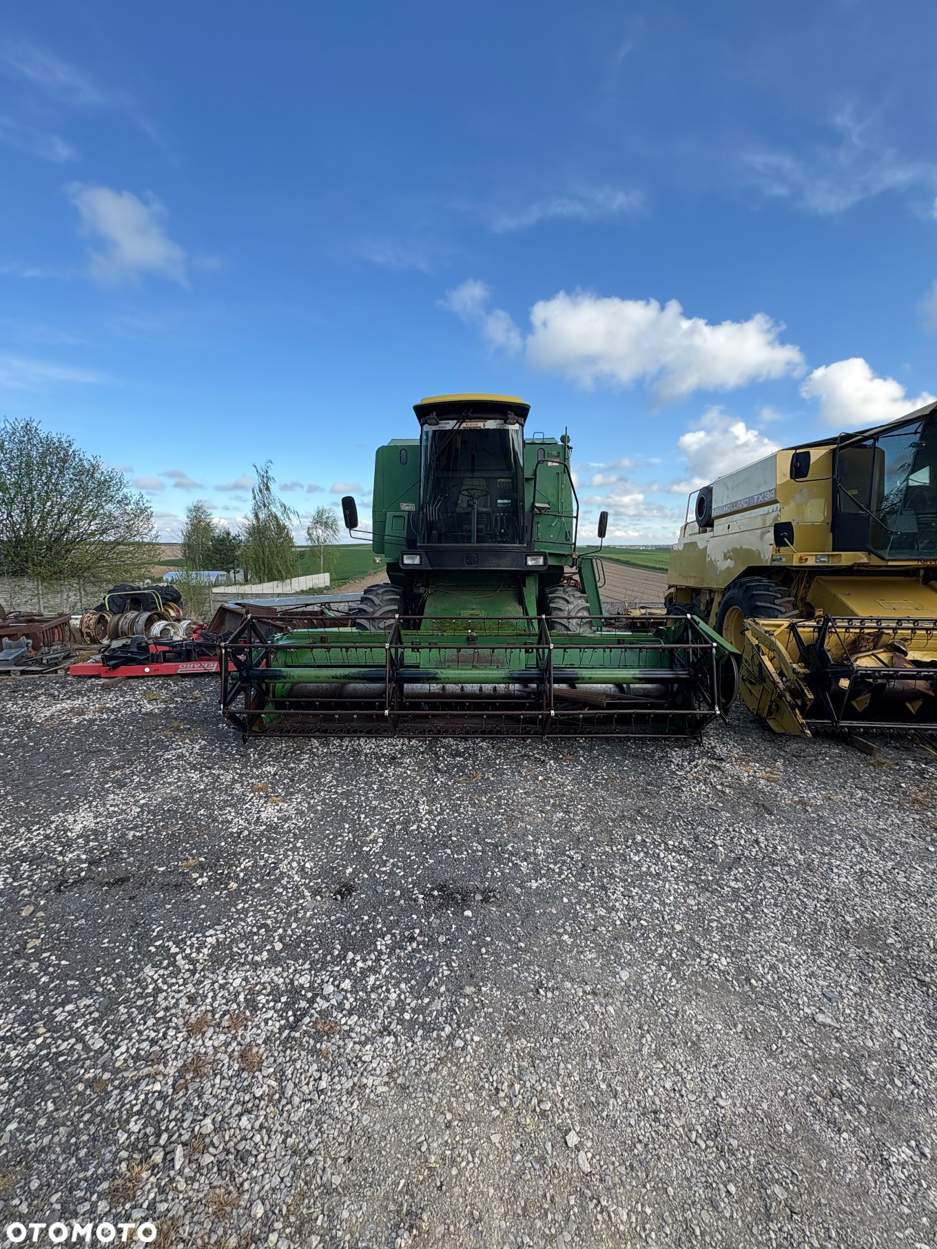 John Deere 1075 - 4