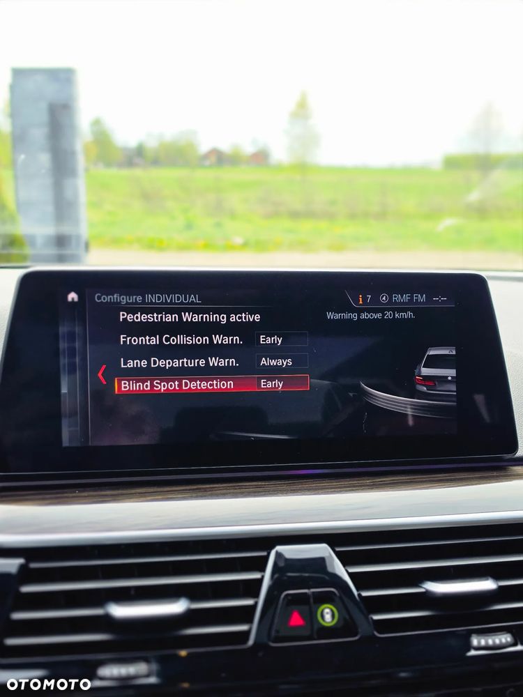 BMW Seria 5 520i Sport Line - 24