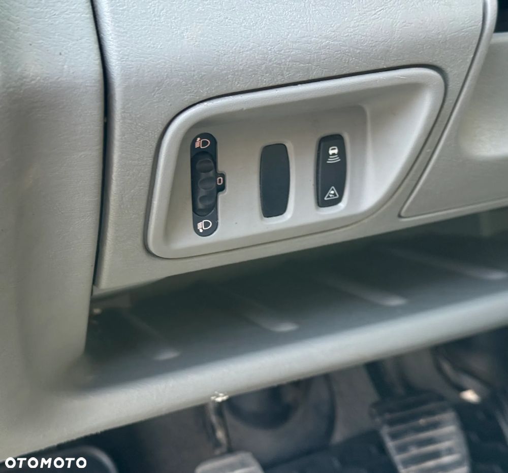 Renault Trafic Grand Passenger Black Edition - 5