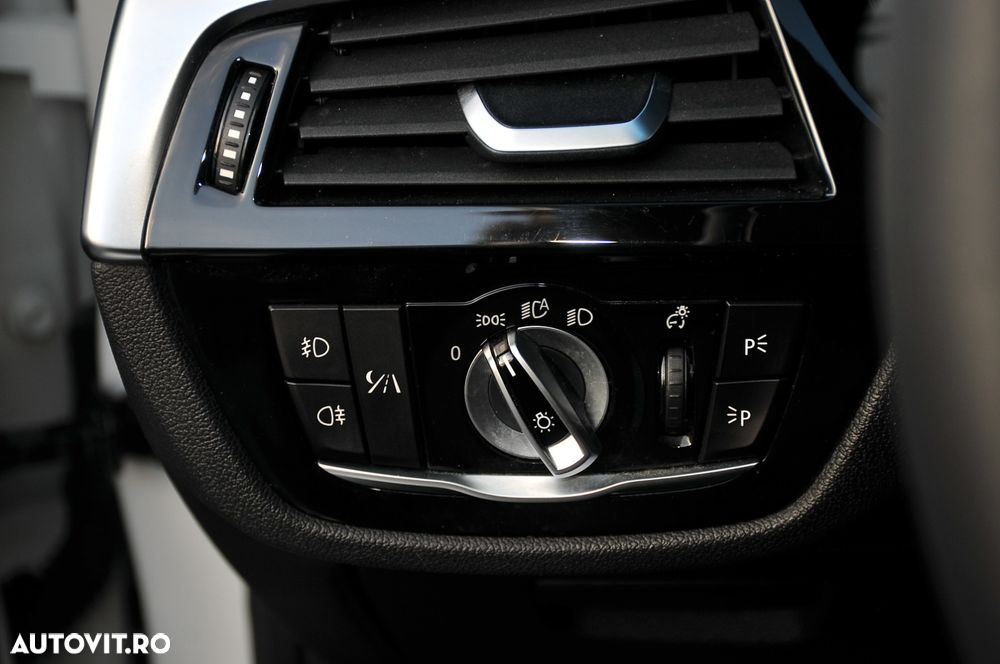 BMW Seria 5 525d Aut. - 11