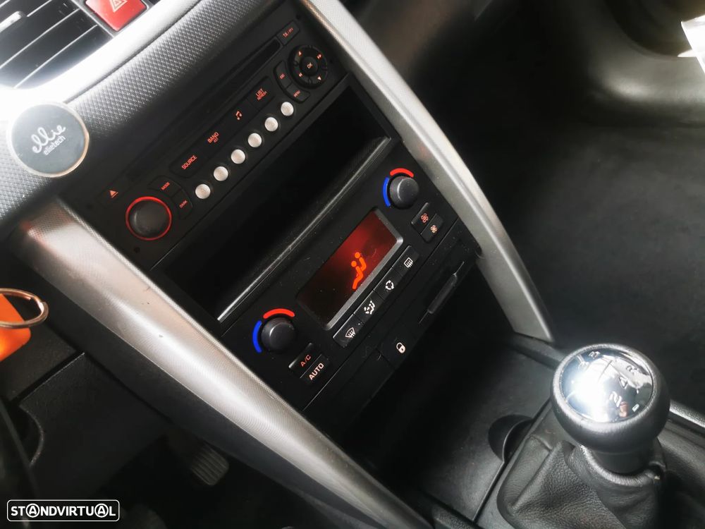 Peugeot 207 1.4 16V Sport - 9