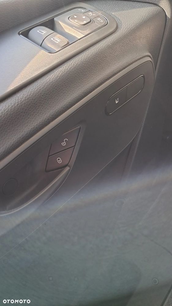 Mercedes-Benz Sprinter - 24