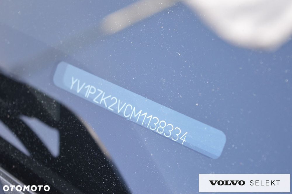 Volvo V90 Cross Country - 35