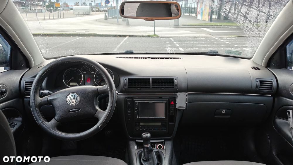 Volkswagen Passat - 8