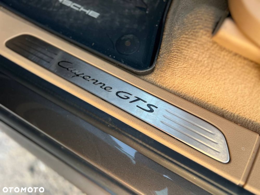 Porsche Cayenne GTS - 11