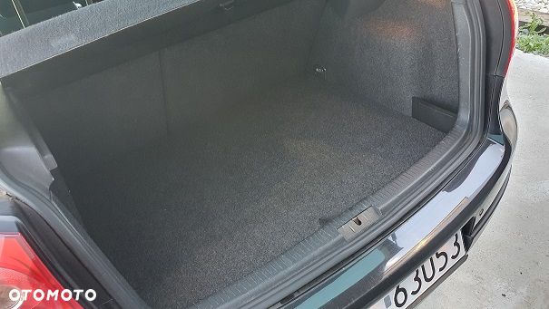 Volkswagen Golf 1.6 United - 14