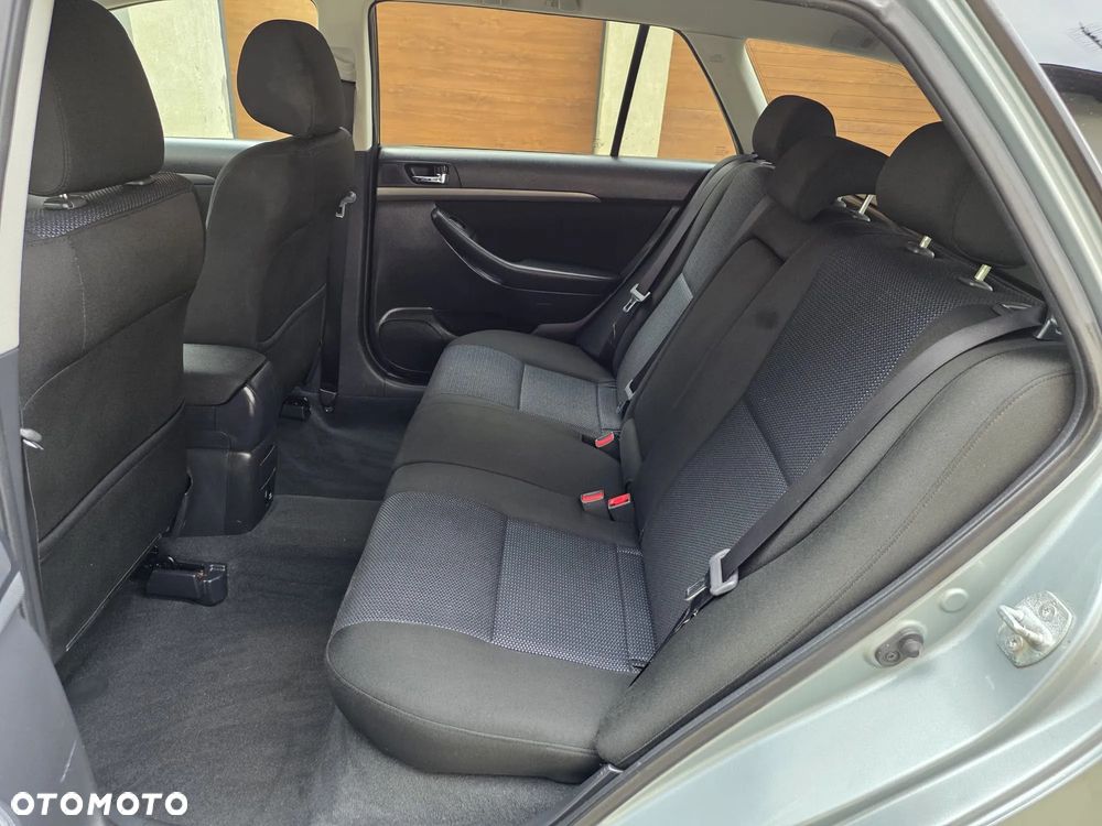 Toyota Avensis 1.8 VVT-i Edition - 9