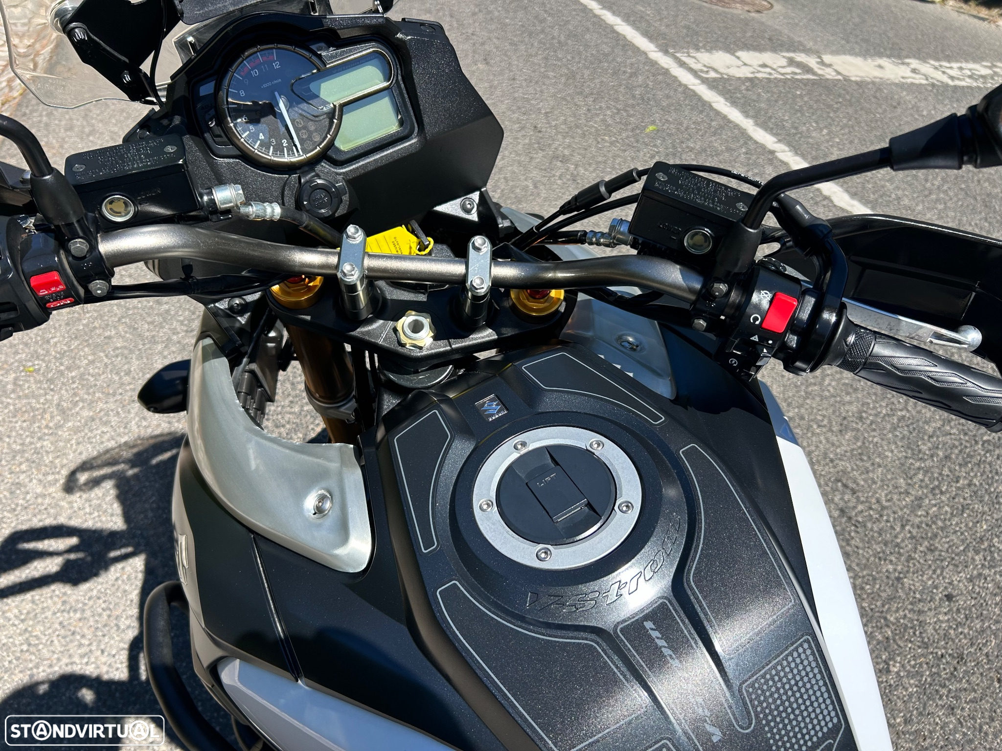 Suzuki V Strom 1000 - 26