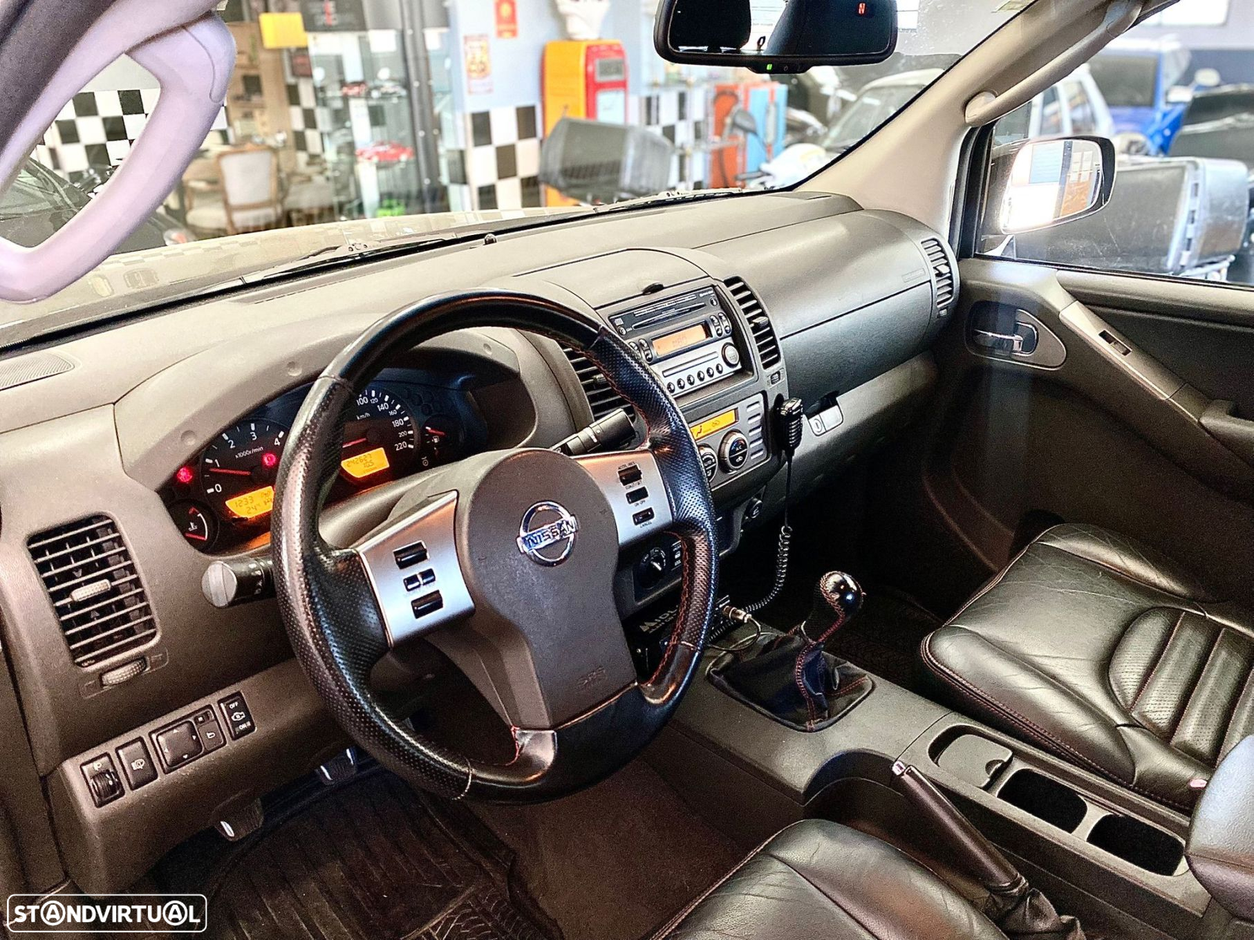 Nissan Navara 2.5 dCi CD LE Premium - 21