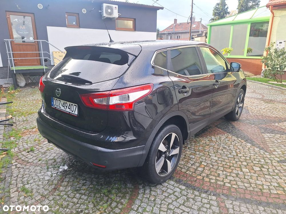 Nissan Qashqai 1.6 dCi 4x4 Tekna - 4