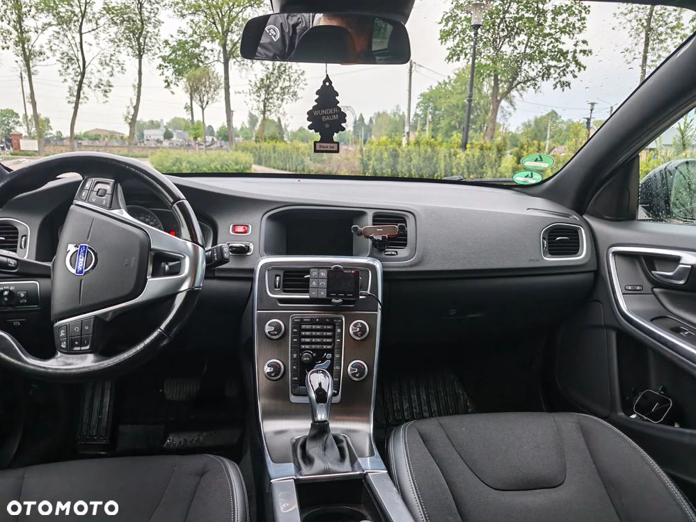 Volvo V60 Cross Country D3 Geartronic Momentum - 20