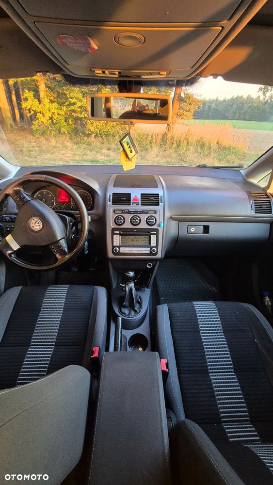 Volkswagen Touran - 6