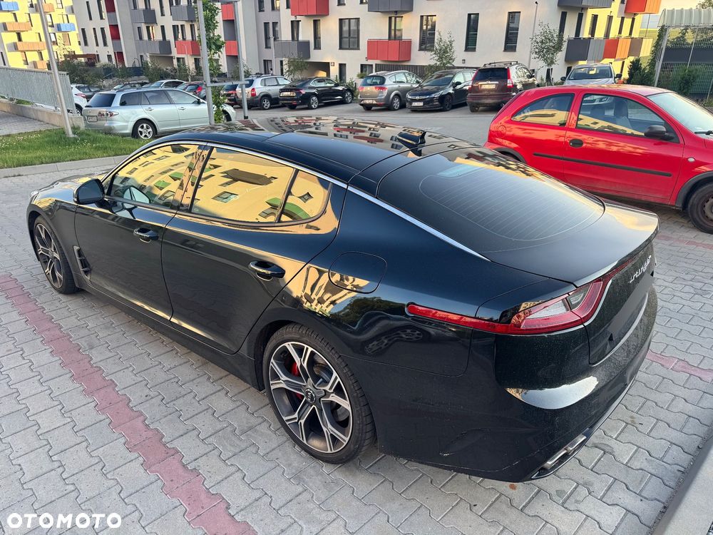 Kia Stinger - 8